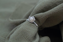 Load image into Gallery viewer, Water cast cultured pearl ring | Sterling Silver