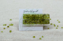 Load image into Gallery viewer, Peridot Resin Hair Clip Barrette Set
