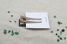 Load image into Gallery viewer, Emerald Rock Resin Hair Clip Barrette Set