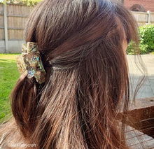 Load image into Gallery viewer, Abalone Shell Resin Hair Claw