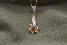 Load image into Gallery viewer, 9ct Gold Daffodil Citrine Pendant | Vintage
