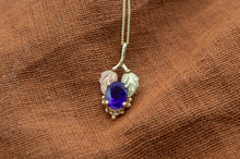 Load image into Gallery viewer, 10ct Gold Amethyst Tri Colour Grapes Pendant | Black Hills Gold
