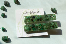 Load image into Gallery viewer, Emerald Rock Resin Hair Clip Barrette Set
